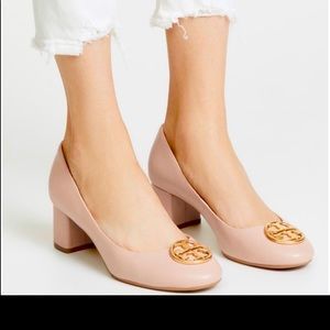 Tory Burch Chelsea Round toe Pump sz 10 Sand/Nude